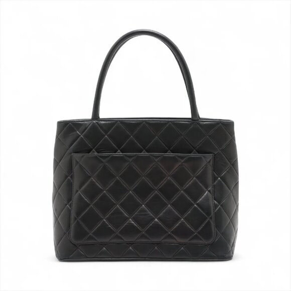 Chanel Black Lambskin Tote - Picture 2 of 14